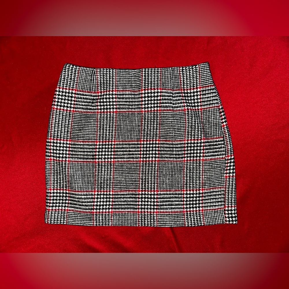 Forever 21 Black, Red, and White Plaid Mini Pencil Skirt